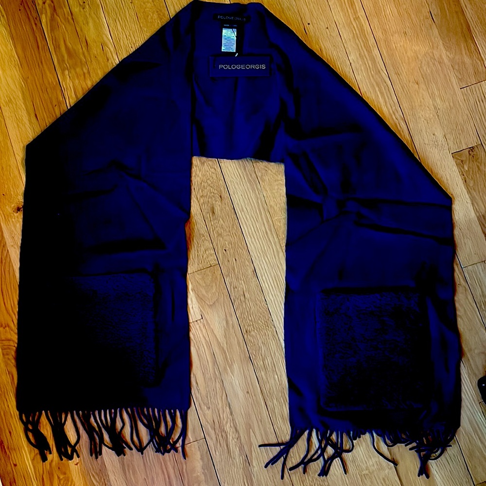 Pologeorgis Womans Wool Scarf / Navy